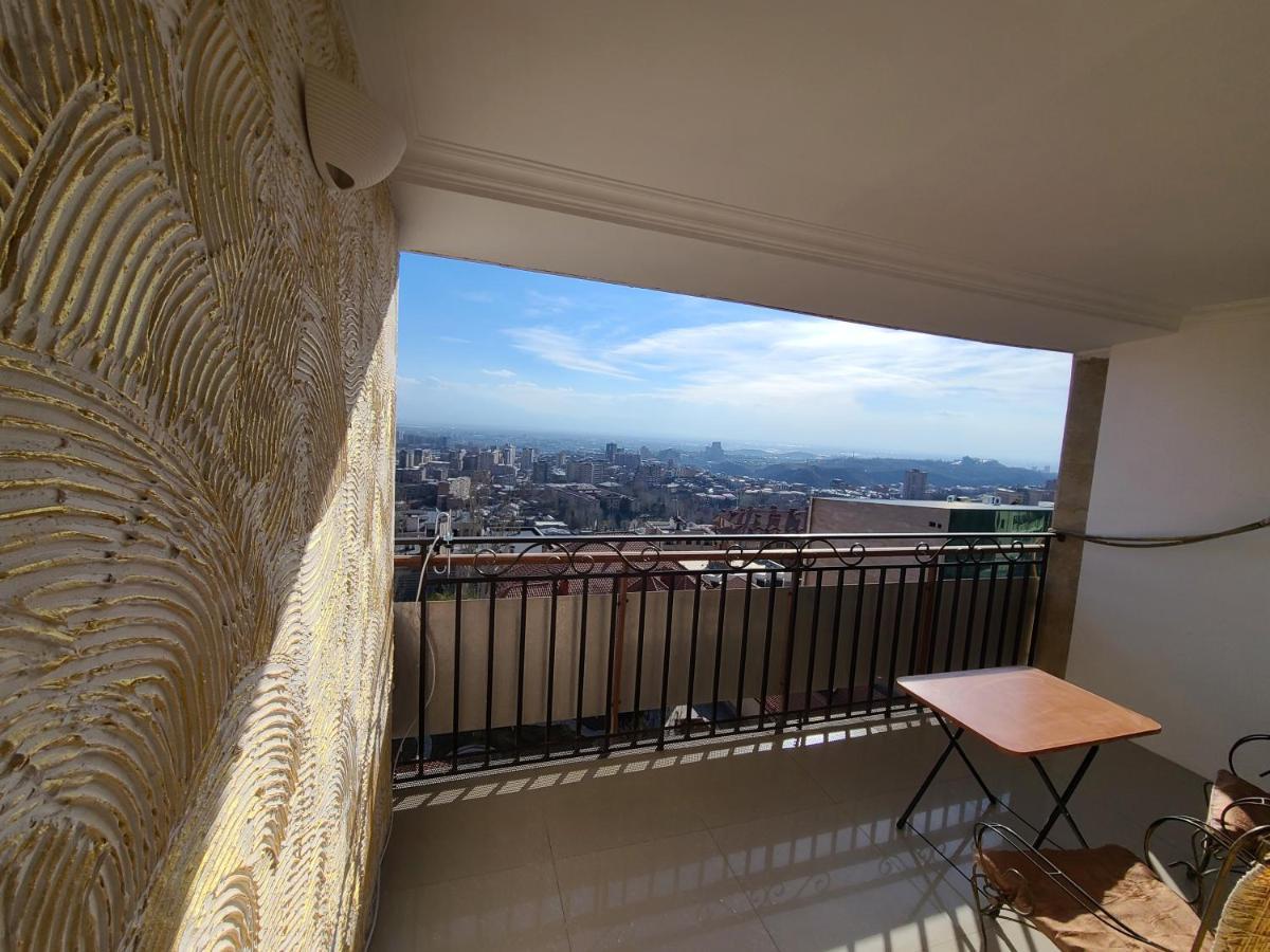 Apartmán Flat With Balcony On Cascade Jerevan Exteriér fotografie